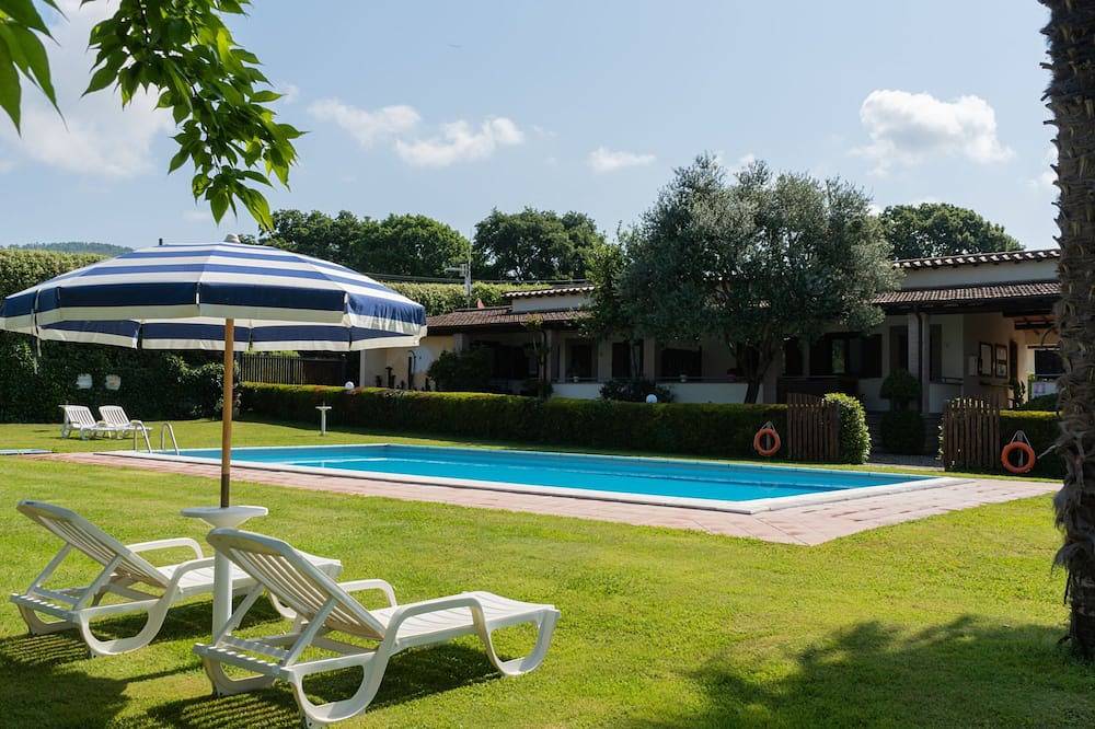 Dolce Vita by Interhome in Val di Lago, Meer van Bolsena