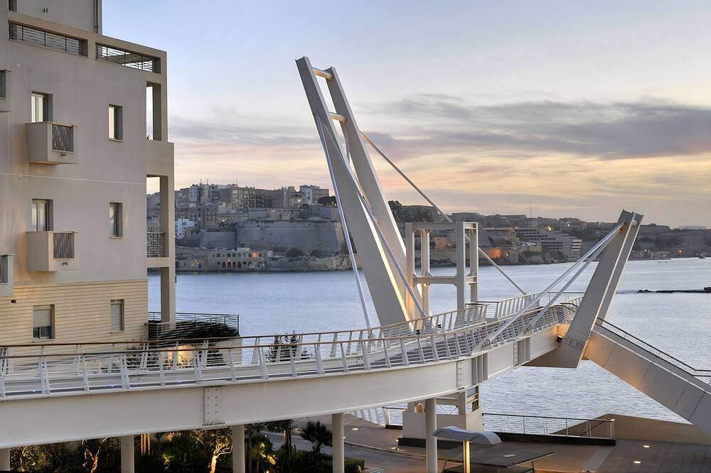 Geheel appartement, Chic 2Br Apartment, Ideal Location in Sliema, Malta