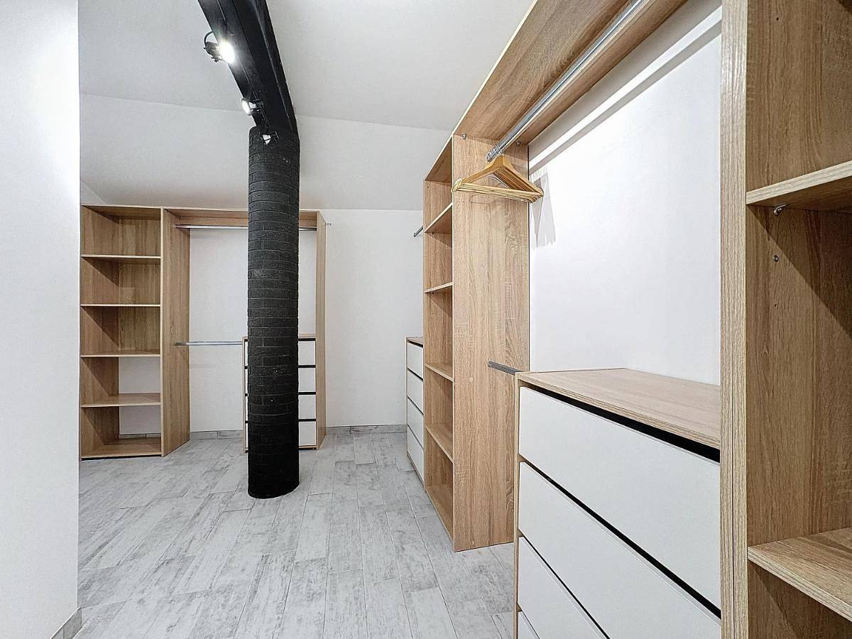 Appartement entier, Loft Spa Sauna 10 personnes Centre ville in Montluçon, Région de Montluçon