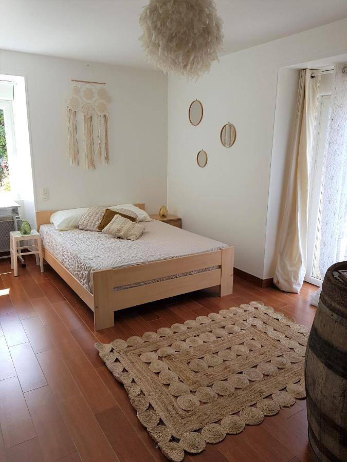 Gîte pour 2 personnes, avec Terrasse ainsi que Jardin et Vue à Châteaubourg