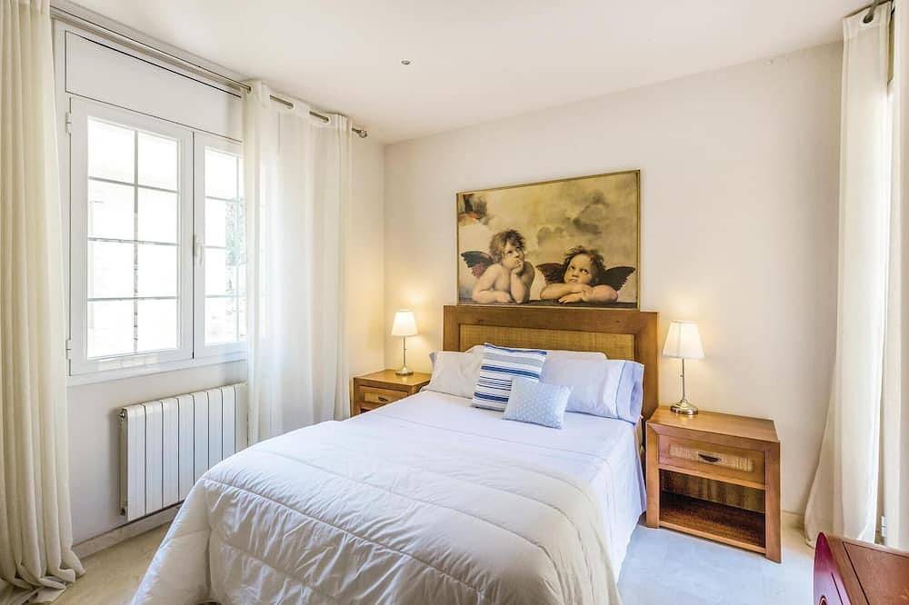 Prachtig huis met 5 slaapkamers in. in Urbanizacion Montcabrer, Cabrils