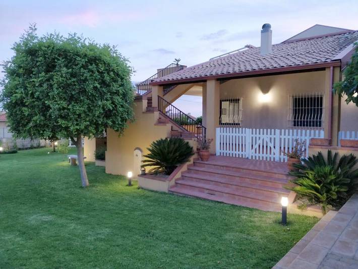 Casa de vacaciones para 5 personas, con jardín y jacuzzi - 1