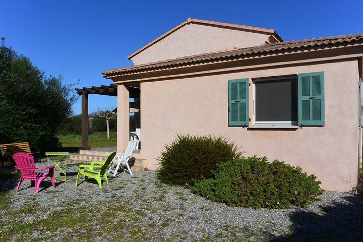 Gîte pour 6 personnes, avec jardin à Aléria - 2