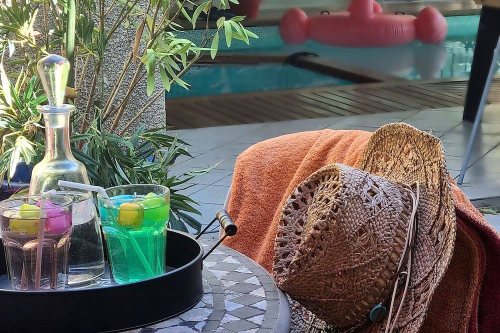 Appartement entier, La Casa Sereno - Appartement avec piscine couverte et chauffée in Saint-Laurent-du-Pape, Privas (arrondissement)
