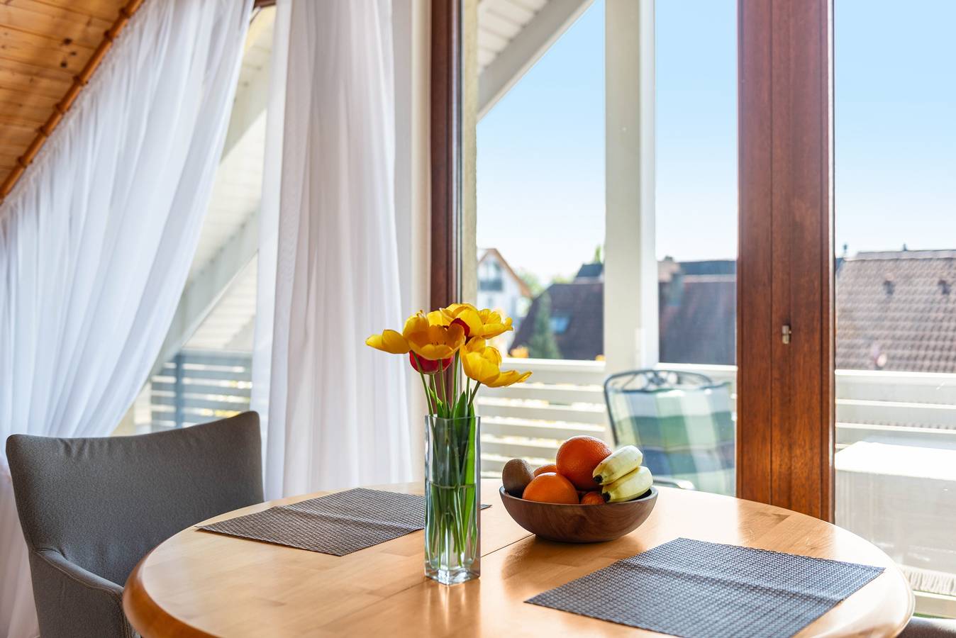 Ganze Wohnung, Ferienwohnung Nr1" mit Balkon und Wi-Fi in Immenstaad, Immenstaad am Bodensee