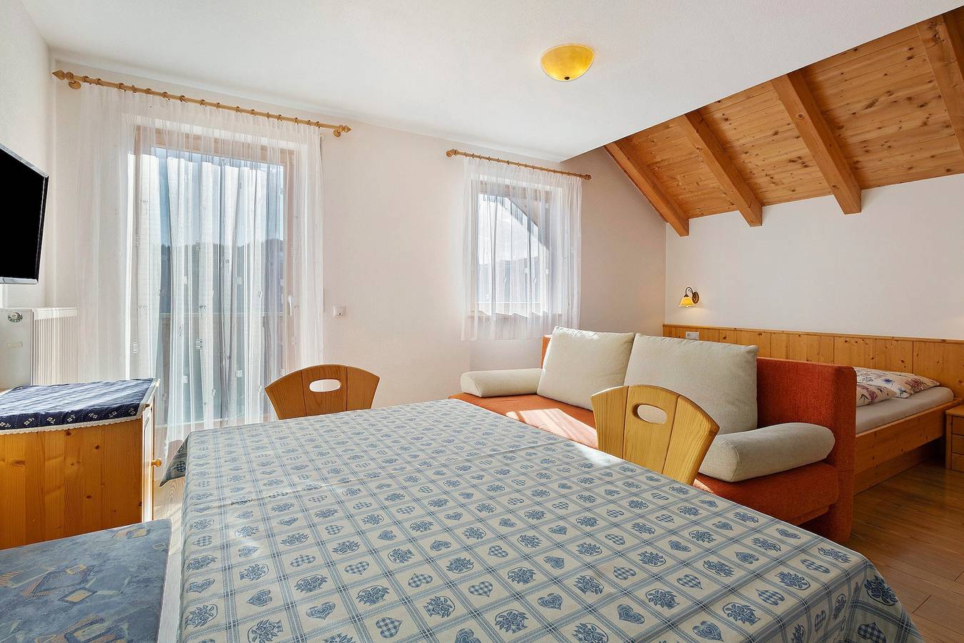 Appartement 'Rungghof 1' met Uitzicht op de Bergen, Gedeeld Terras en Wi-Fi, foto 11