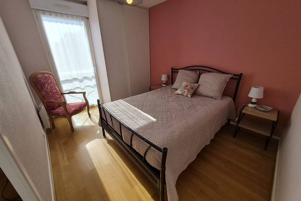 Appartement entier, Appartement cosy pour 2, à 5 min de la plage, parking sécurisé in Saint-Brevin-les-Pins, Côte de Jade