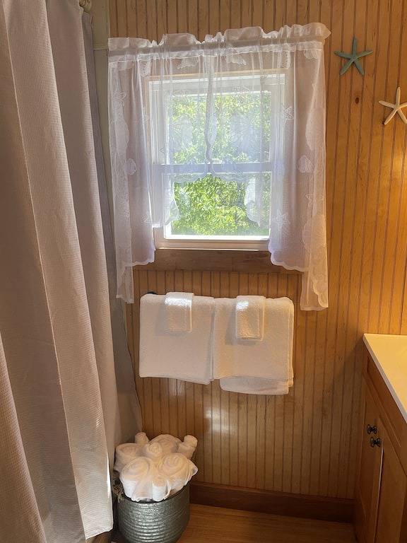 The Bluffs Cottage in Washington County (Maine)