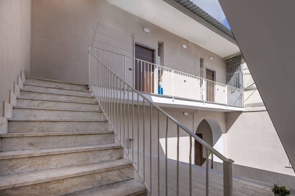 Appartamento intero, Palazzo Oberdan monolocale3 in Afragola, Napoli e dintorni