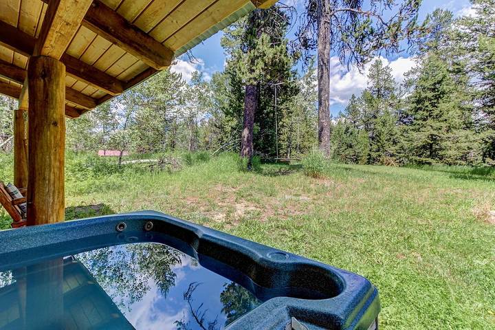 Glamping for 10 people, with terrace and hot tub, with pets in Idaho