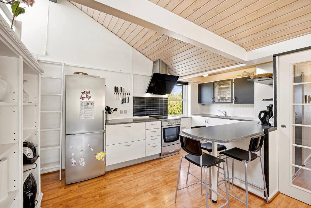 Einladendes Ferienhaus mit Kamin in Bork Havn in Bork Havn, Ringkøbing Fjord