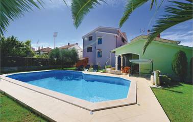 Gîte pour 4 personnes, avec piscine et terrasse à Ville de Zadar