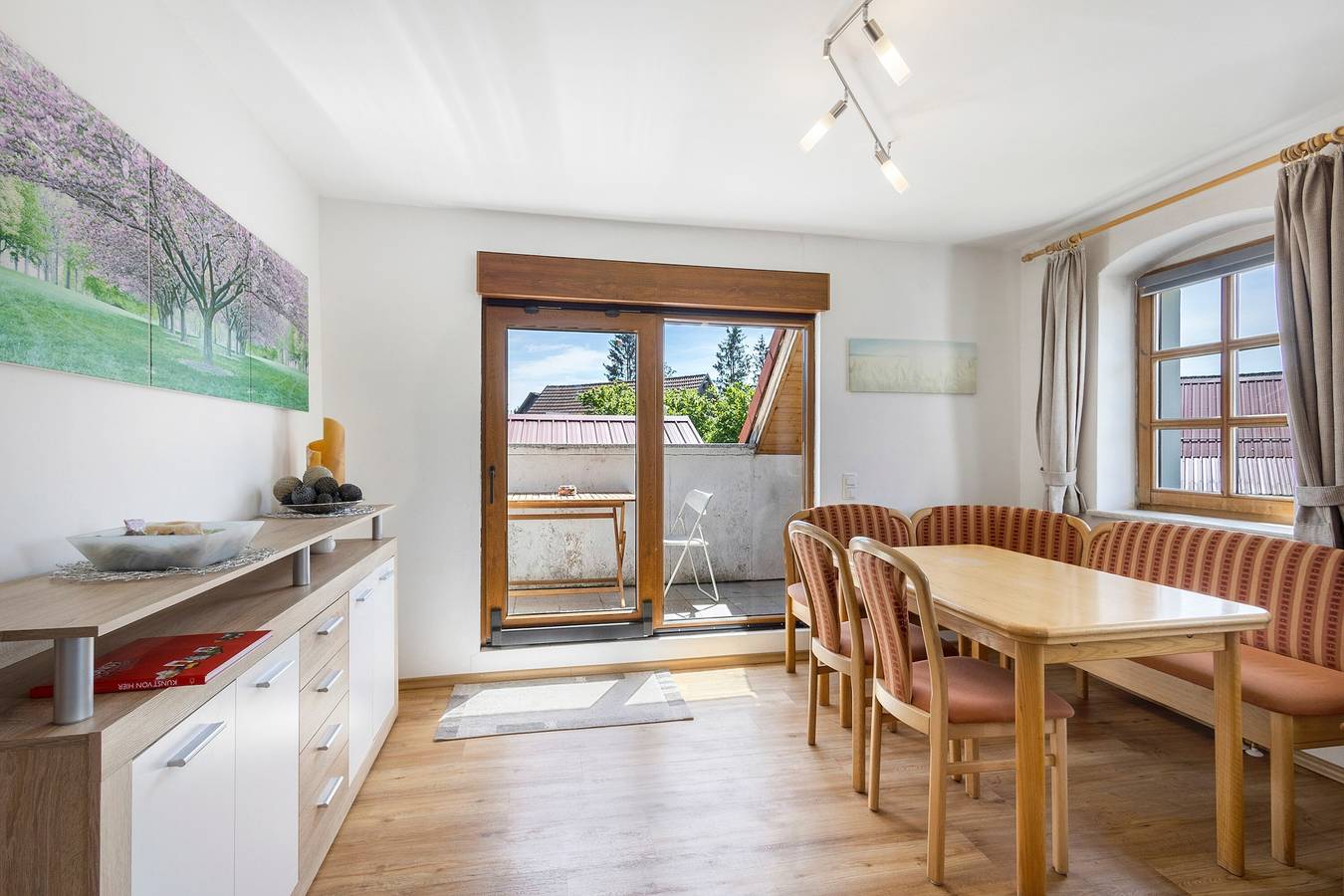 Entire apartment, Apartment 'Ferienwohnung Weiden' with Shared Terrace, Balcony and Wi-Fi in Weiden in der Oberpfalz, Naturpark Nördlicher Oberpfälzer Wald
