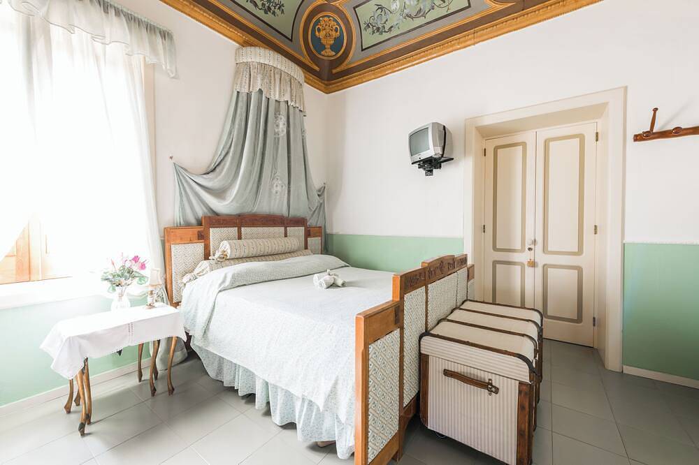 Giuliana Room in Salina B&B Villa Pittorino in Leni, Salina