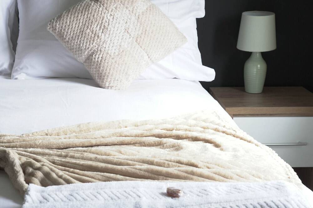 Caledonia Luxe Stays Short Lets Agency Bathgate in Livingston, West Lothian
