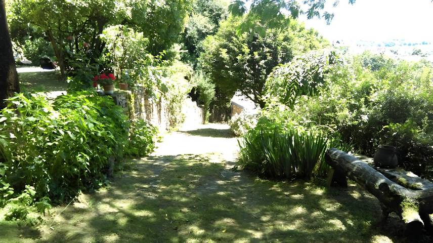 Gîte pour 2 personnes, avec terrasse ainsi que jardin et piscine en Corrèze - 4