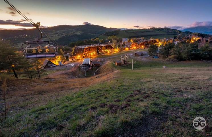 Hôtel pour 2 personnes, avec sauna ainsi que jardin et vue, animaux acceptés dans Saint-Jean-Montclar - 2