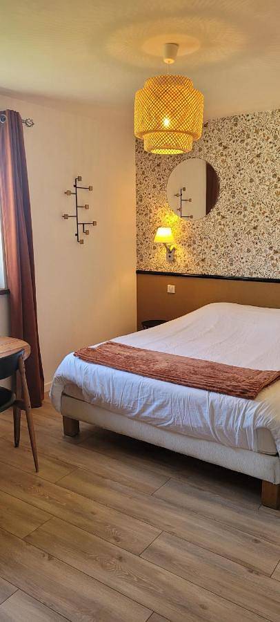 Location de vacances pour 3 personnes, avec jardin ainsi que vue et terrasse à Dun-sur-Meuse - 2