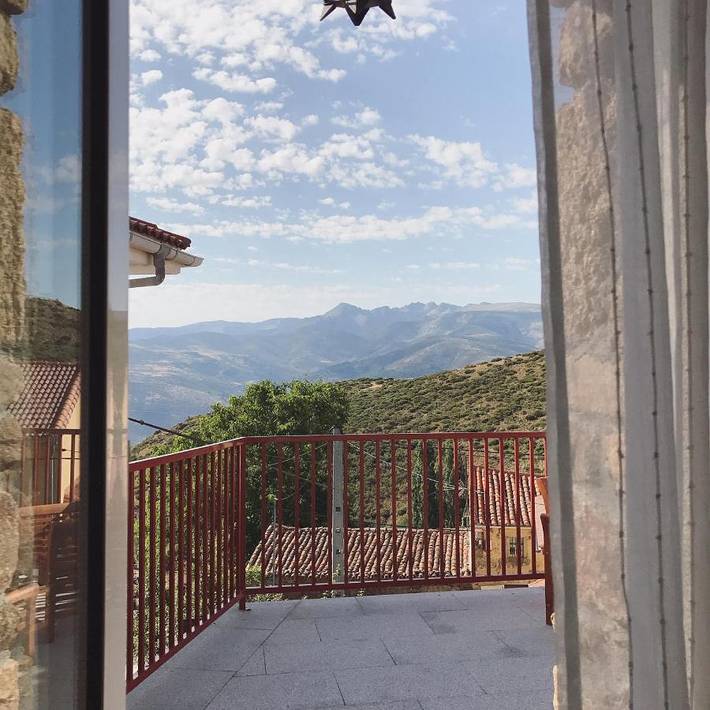 Casa rural para 9 personas, con Balcón y Terraza además de Jardín y Vistas en Santa María de los Caballeros - 3