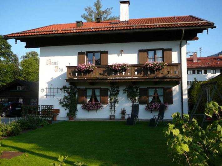Ganze Ferienwohnung, Gästehaus - Haus Ida - Ferienwohnung Parterre in Bad Wiessee, Bayerische Alpen