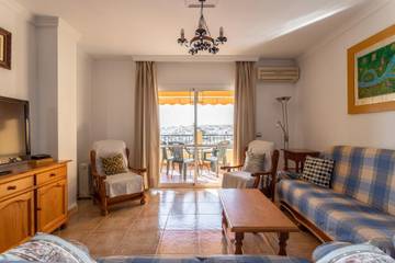 Vakantieappartement voor 4 Personen in Playa Carabeo, Nerja, Afbeelding 4
