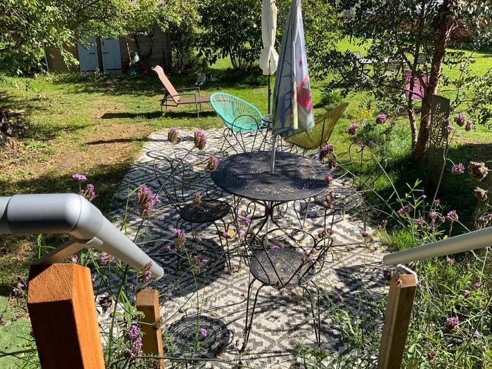 Location de vacances pour 2 personnes, avec Terrasse ainsi que Jardin et Vue à Valojoulx - 3