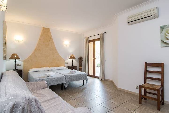 Sa Mola Villa mit Pool und Whirlpool mit Blick aufs Meer und die Berge. Internet in Manacor, Mallorca Osten
