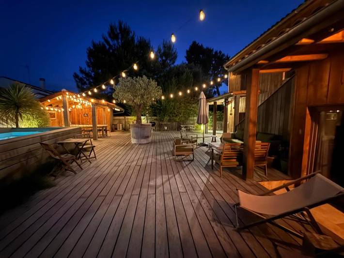 Location de vacances pour 8 personnes, avec Balcon et Terrasse ainsi que Jardin et Piscine à Saint-Trojan-les-Bains - 3