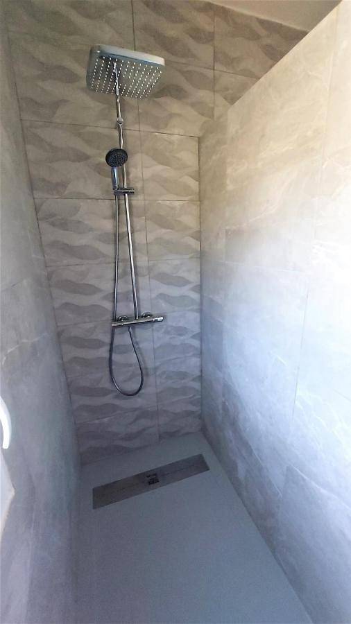 Gîte pour 4 personnes, avec piscine ainsi que vue et jardin à Générargues - 3