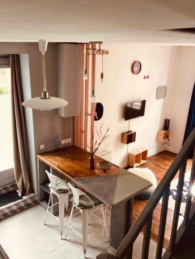 One-Bedroom House in Pougues-les-Eaux, Nièvre