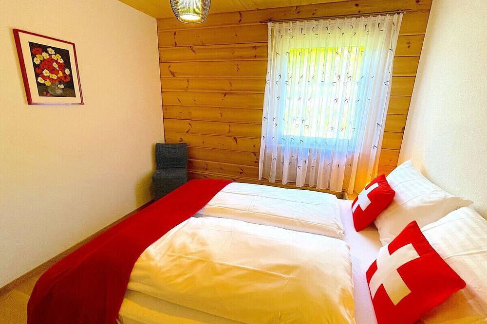 Ganze Wohnung, Swisshut Stunning Views Alps & Lake - Apart. Felden in Sigriswil, Thunersee