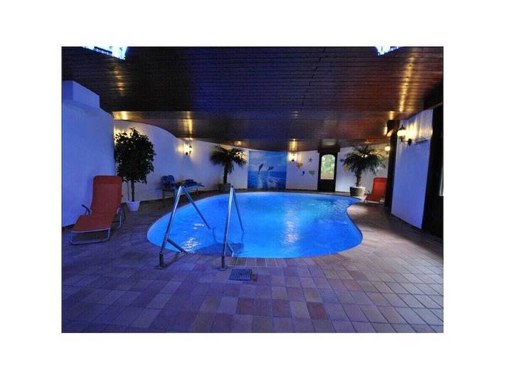 Chalet para 14 personas, con piscina además de balcón y sauna - 1
