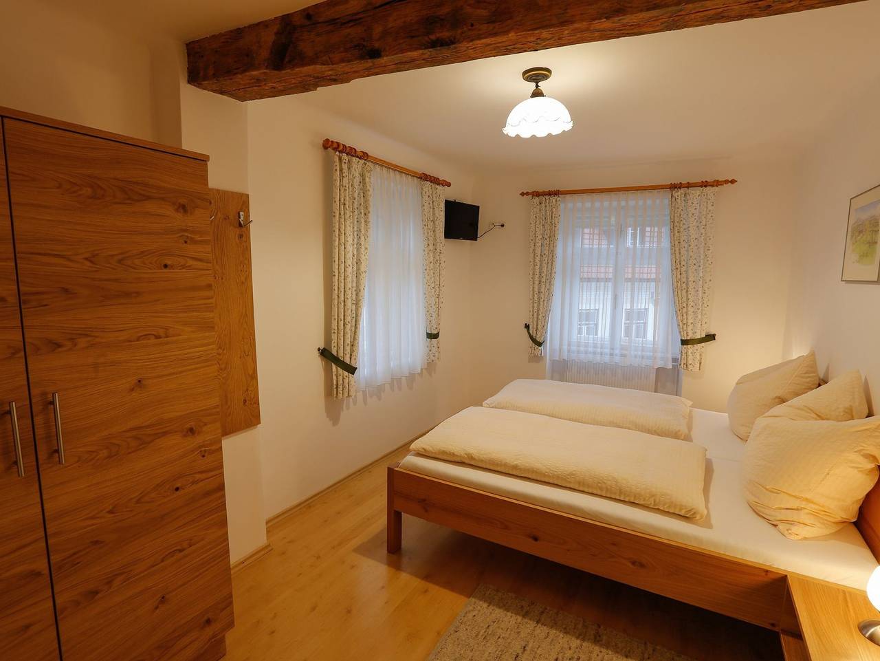 Gästehaus Huber - Doppelzimmer mit kostenfreiem Wlan in Weißenkirchen in der Wachau, Bezirk Krems an der Donau-Land