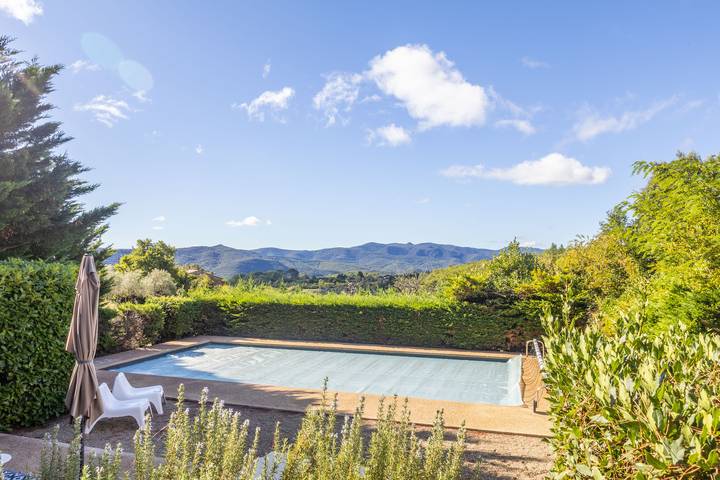 Location de vacances pour 10 personnes, avec terrasse et jardin à Bédarieux - 3