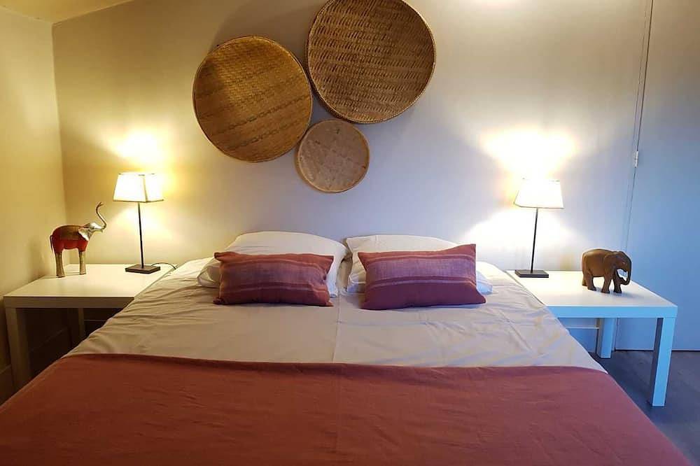 Loft in the countryside between Luberon and Pays d'Aix in Puget, Parc naturel régional du Luberon