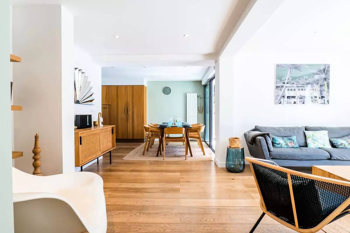 House 10 pers., swimming pool, close to the centre of Cannes in Cannes, Cannes region