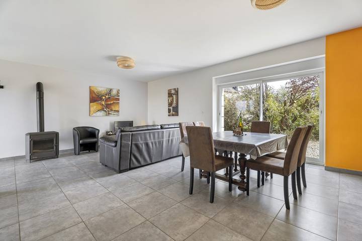 Gîtes des Lacs – L'Oranger mit Gemeinschaftspool, Sauna, Whirlpool, privater Terrasse & Wlan in Jugon-les-Lacs, Dinan und Umgebung