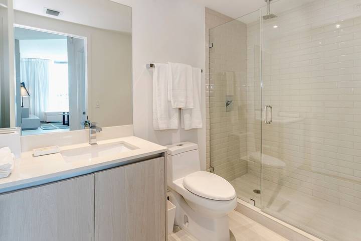 Vacation rental for 6 people, with balcony and pool in Hallandale Beach