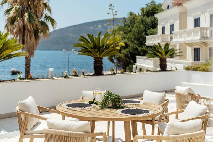 Dom wakacyjny dla 8 osób, z basen i widok oraz ogród w Herceg Novi