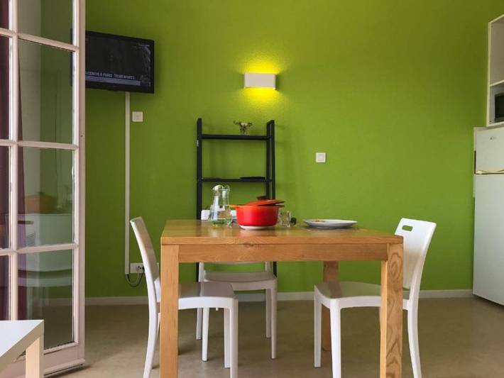 Location de vacances pour 2 personnes, avec piscine et terrasse, animaux acceptés à Carla-Bayle