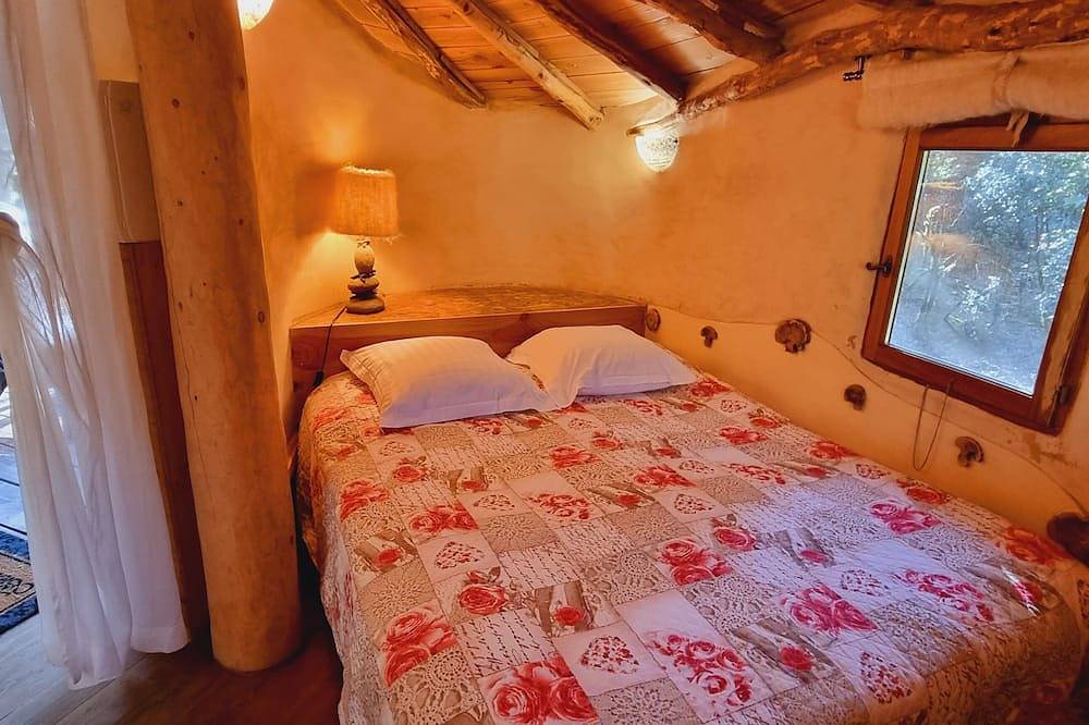 Cabane \"La Fée des Bois\" in Labastide-de-Virac, Ardèche