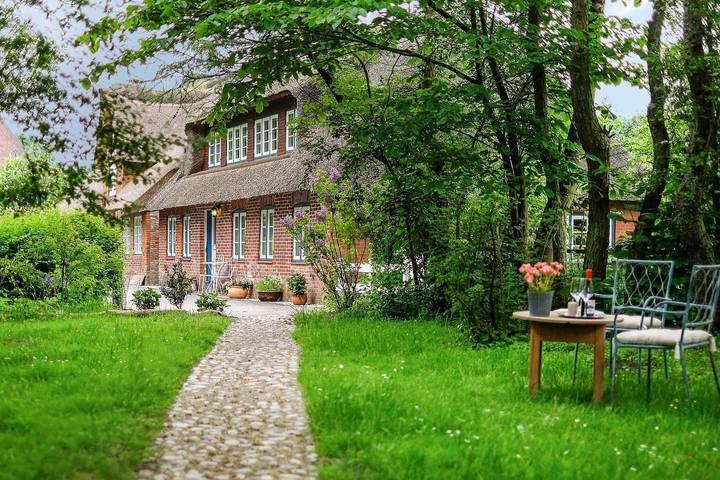 Ferienhaus für 4 Personen, mit Terrasse und Garten sowie Sauna und Ausblick in Fahretoft
