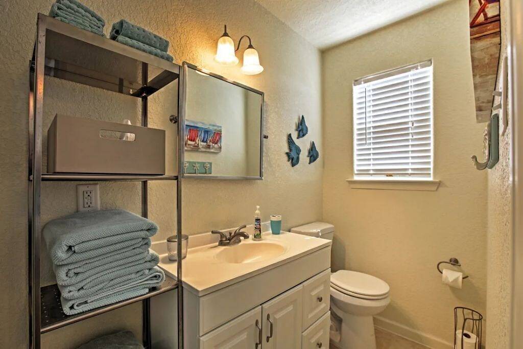 Surfside Beach House w/Ocean View, Steps to Shore! in Brazoria County