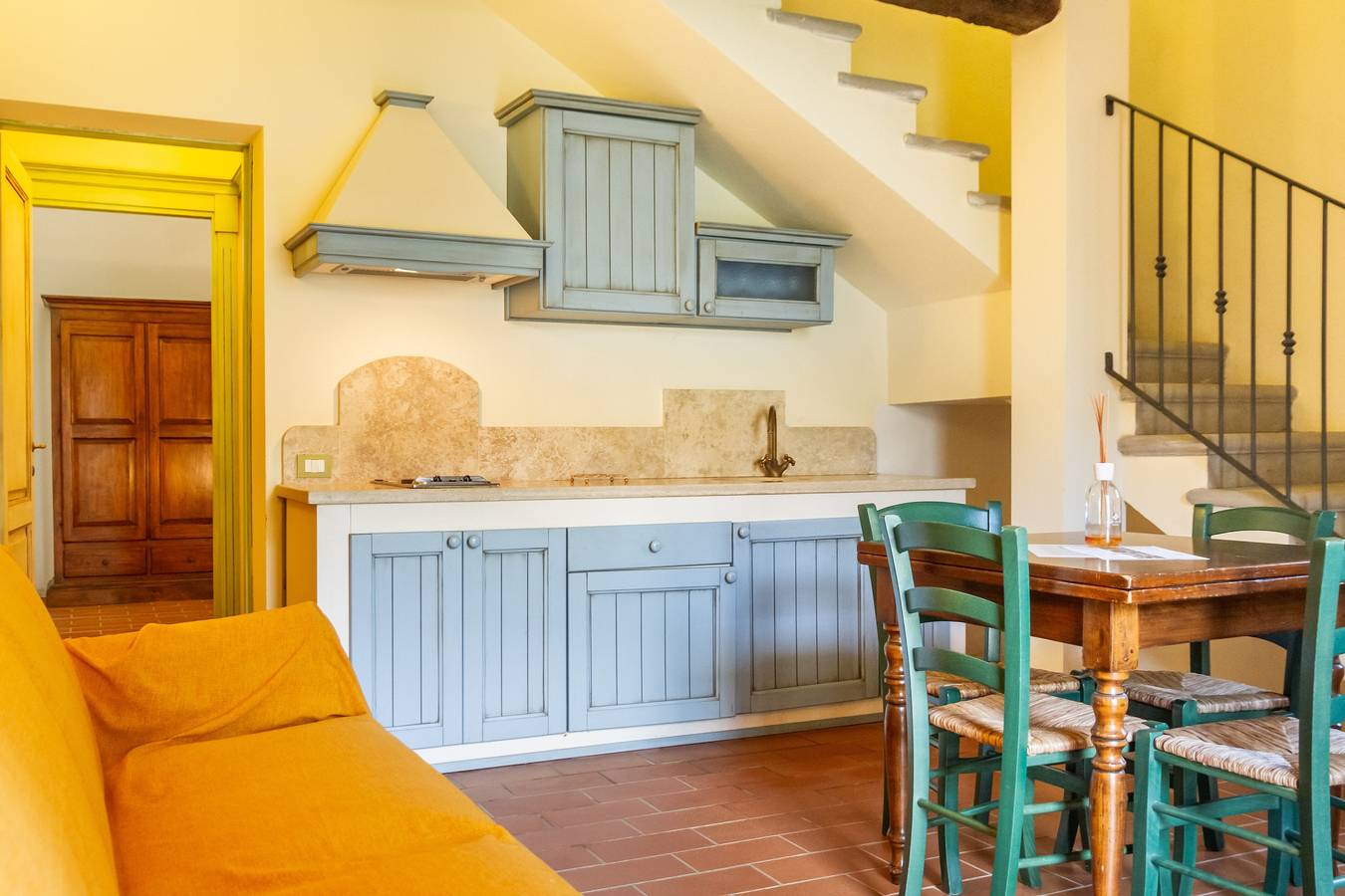 Ganze Wohnung, Ferienwohnung 'Cesare' mit Gemeinschaftspool, Wi-Fi und Klimaanlage in Campiglia Marittima, Etruskische Küste