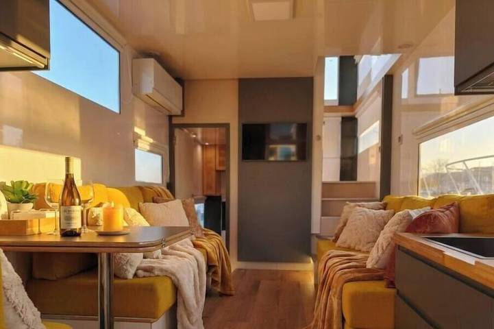 Exclusive Boat in Vigo Marina | Private Terrace over the Sea in Rías Baixas