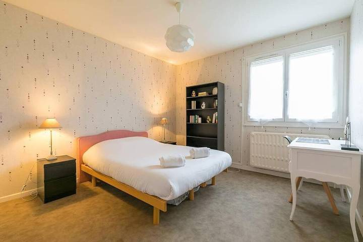 Gîte pour 5 personnes, avec balcon à Talant - 4