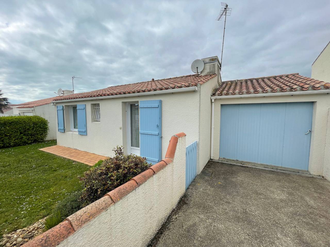 Hermosa Casa con Jardín Privado y Terraza, Cerca de la Playa in Château-d'Olonne, Vandea