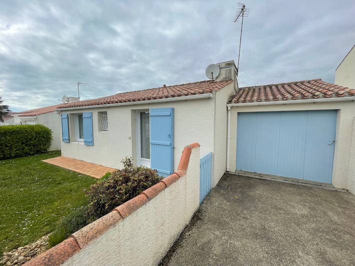 Charmant pavillon avec jardin clos, terrasse, et tout confort, à 950m de la plage des Sables-d'Olonne in Château-d'Olonne, Les Sables-d'Olonne