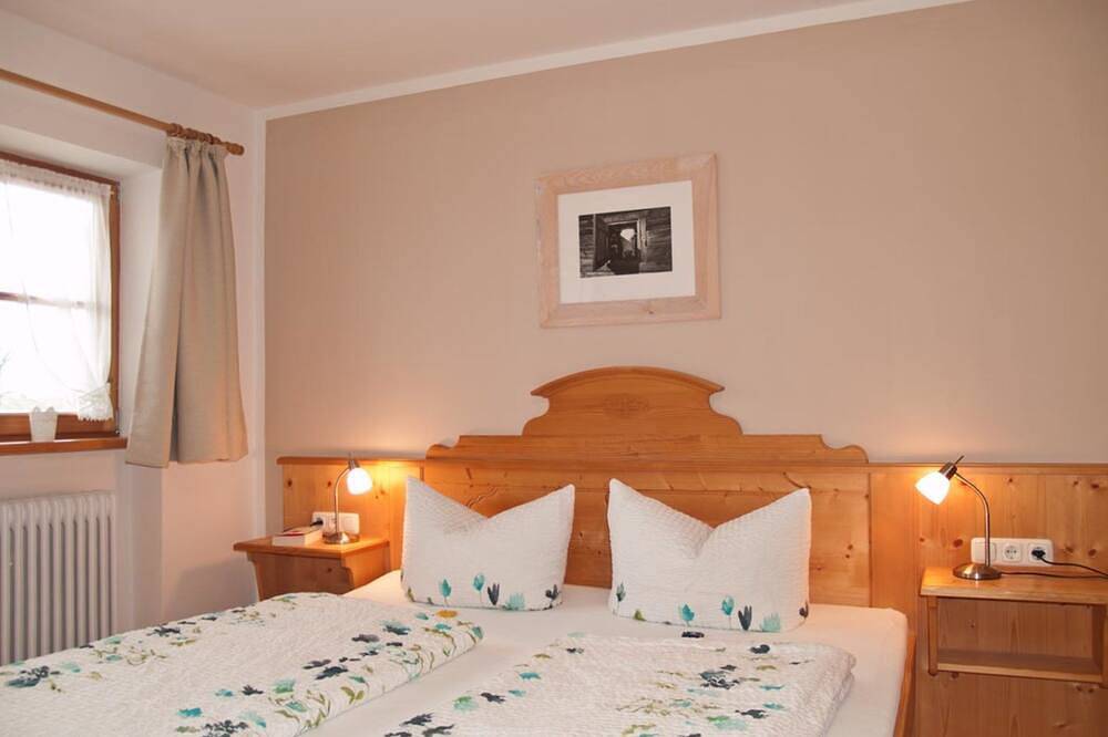 Vacation apartment Irmi - Oberpartenhauserhof in Gmund, Bavarian Alps
