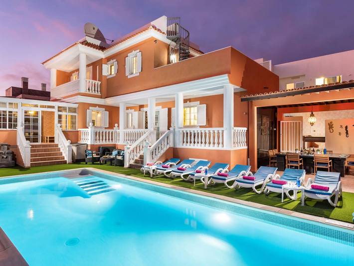 Holiday home for 8 people, with garden - 1